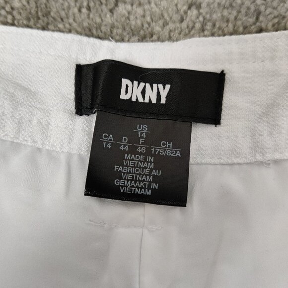 DKNY Women's Shorts NEW Size 14 White Rayon Casual Summer Lightweight Elegant - Picture 3 of 9